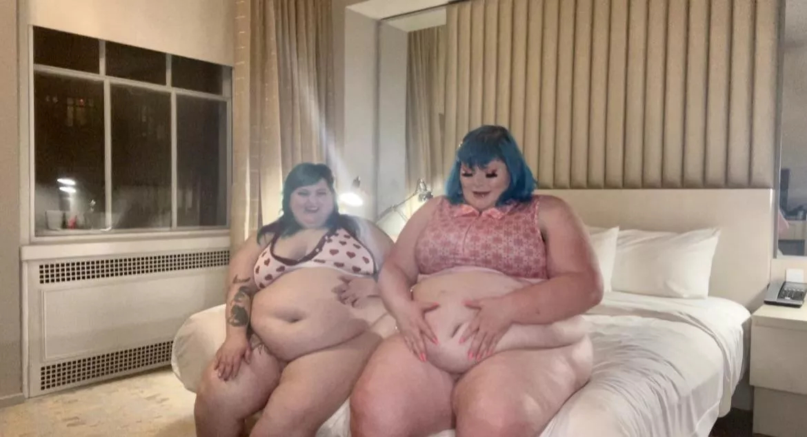 Can we get some love for our soft bellies 💖 posted by CappieBB