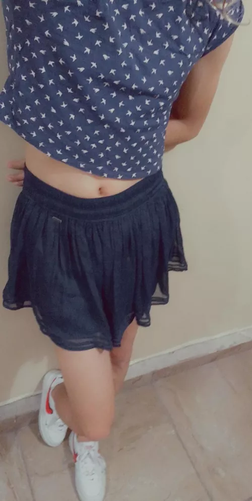 can we hold hands while we walk?👉🏻👈🏻 by JcG98Mex