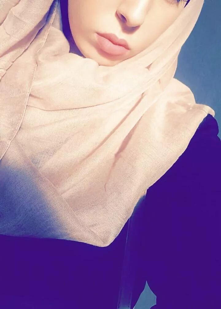 Can you caption me x posted by hornypakistanixx