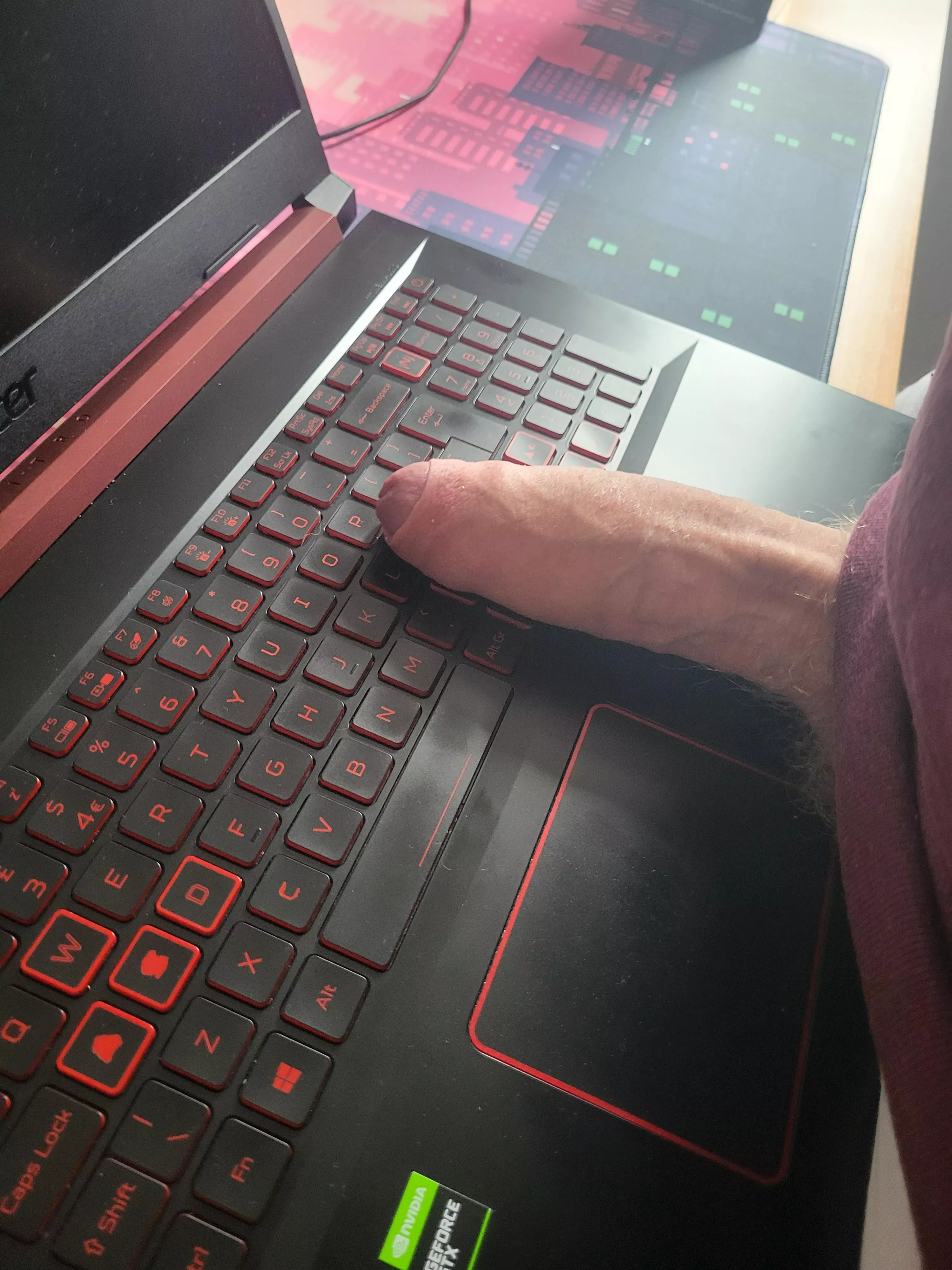 can you give me a hand with my work? posted by D1RTIEST