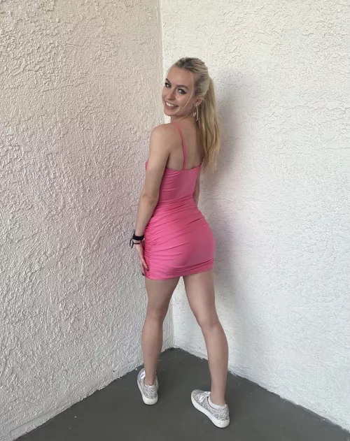 can you guess my favorite color? 💖 by kaebaex