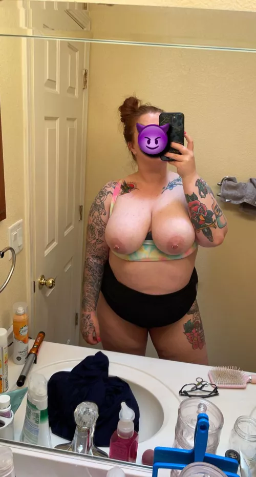 can you help me apply sunscreen? 🤭 by sluttyneighbor505