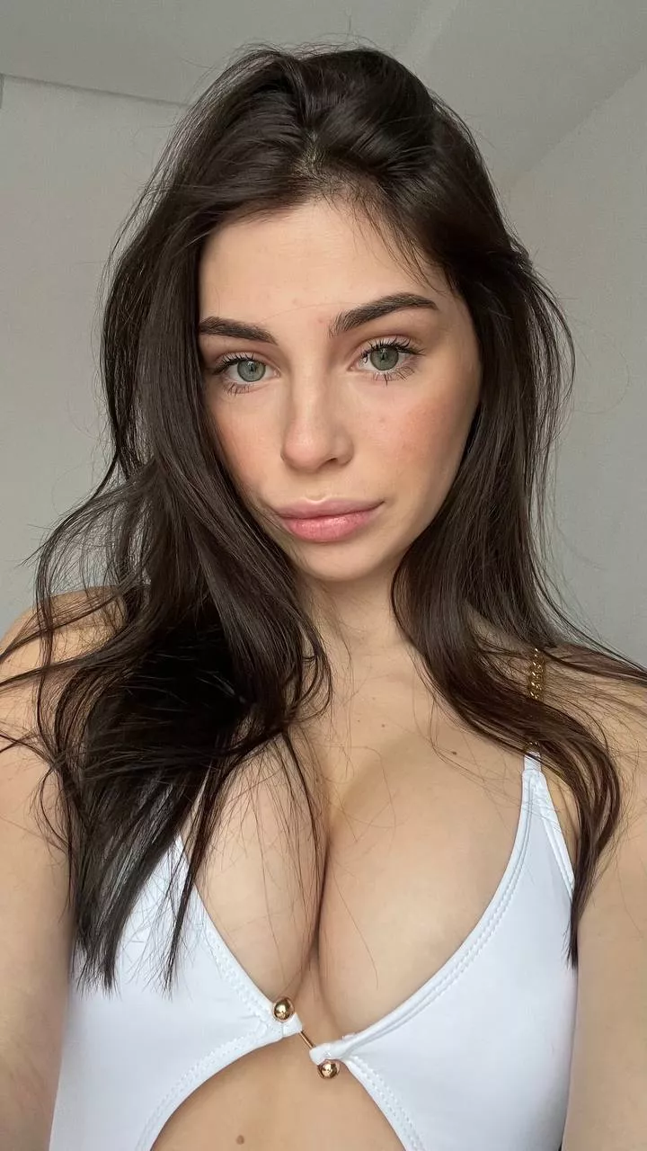 Can you help me get rid of this bra? link to my only fans in the comments😘 posted by AnyCommunity8