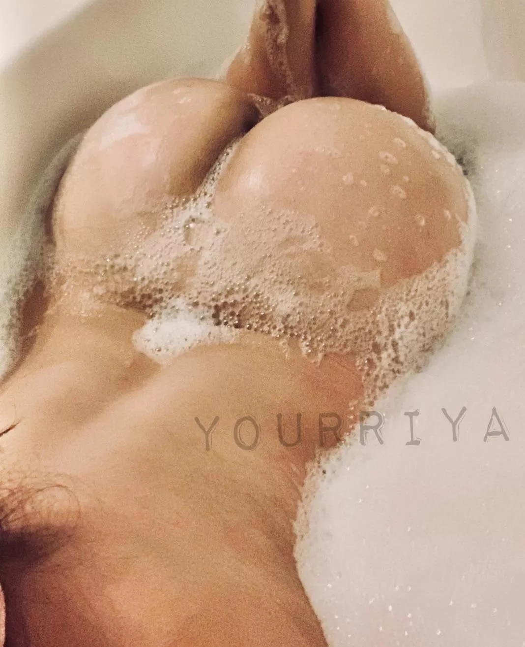 Can you help me scrub my ass a little [F] posted by YourRiya