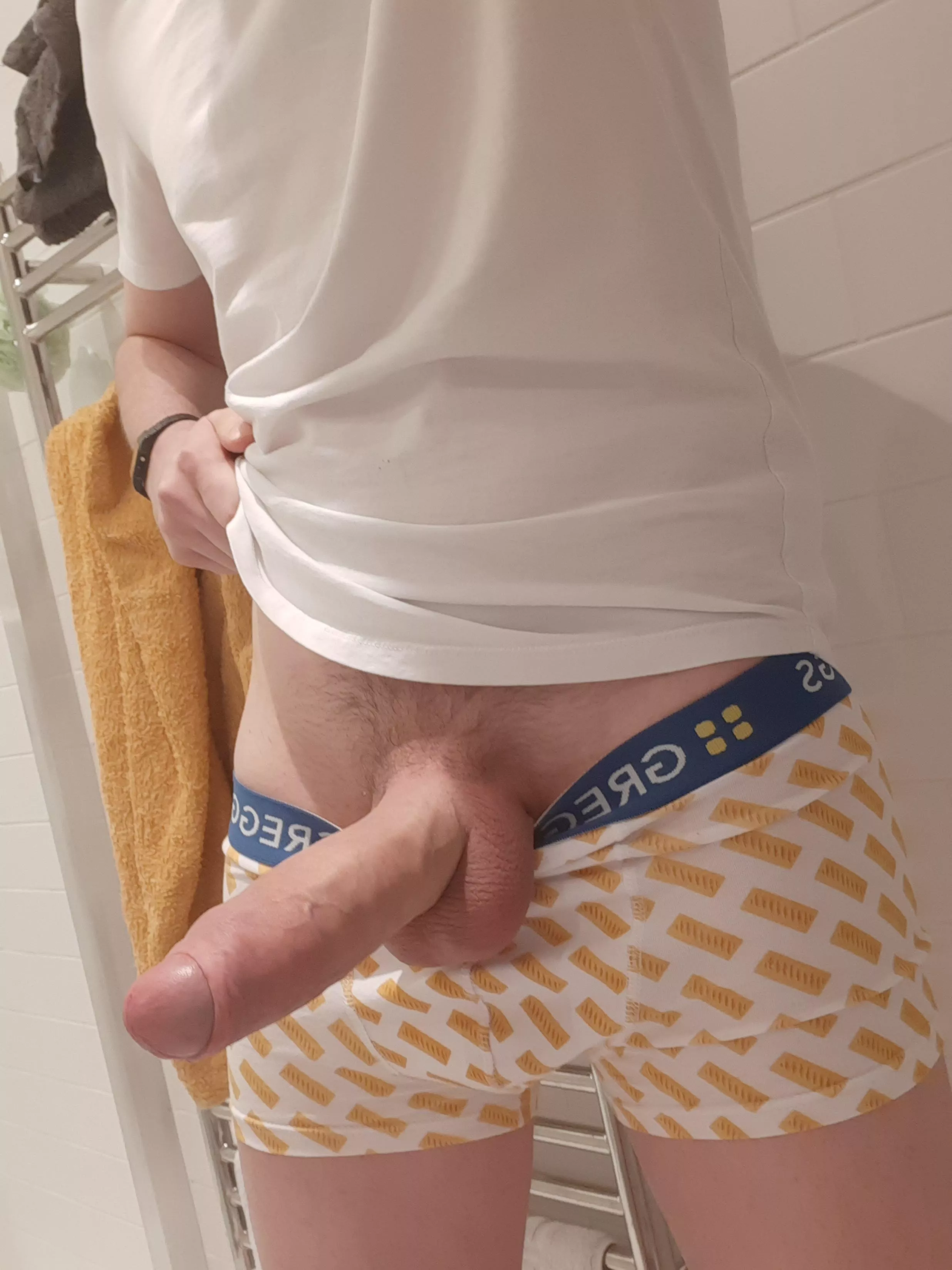 Can you help me squirt my icing? 🤓 posted by xxlmonstercock