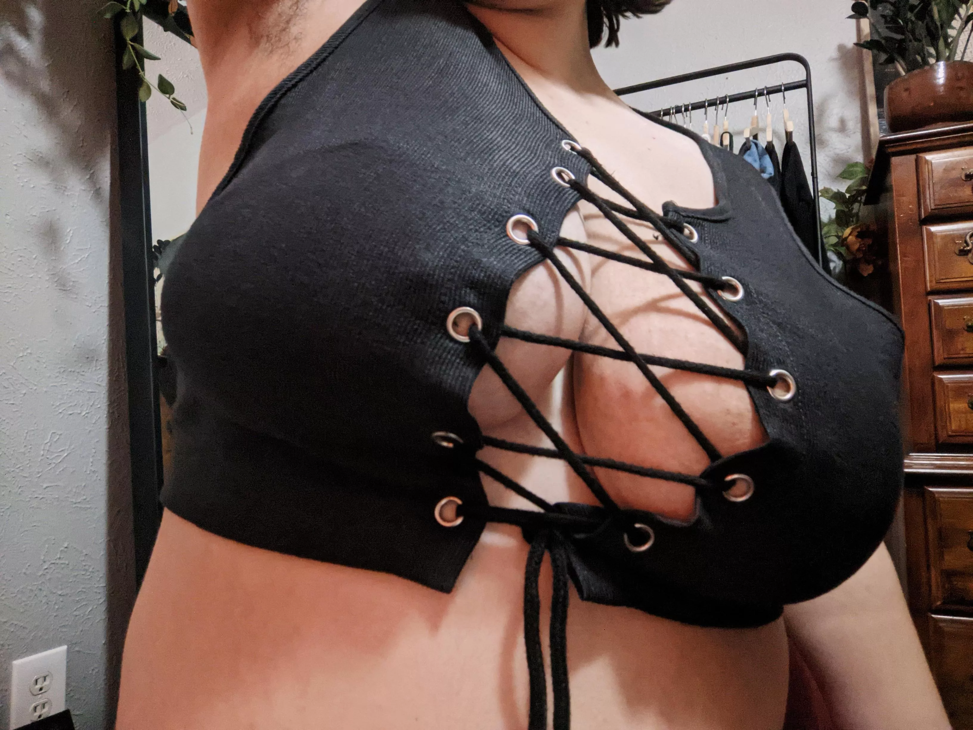 can you help untie my shirt? posted by cloverly_bb