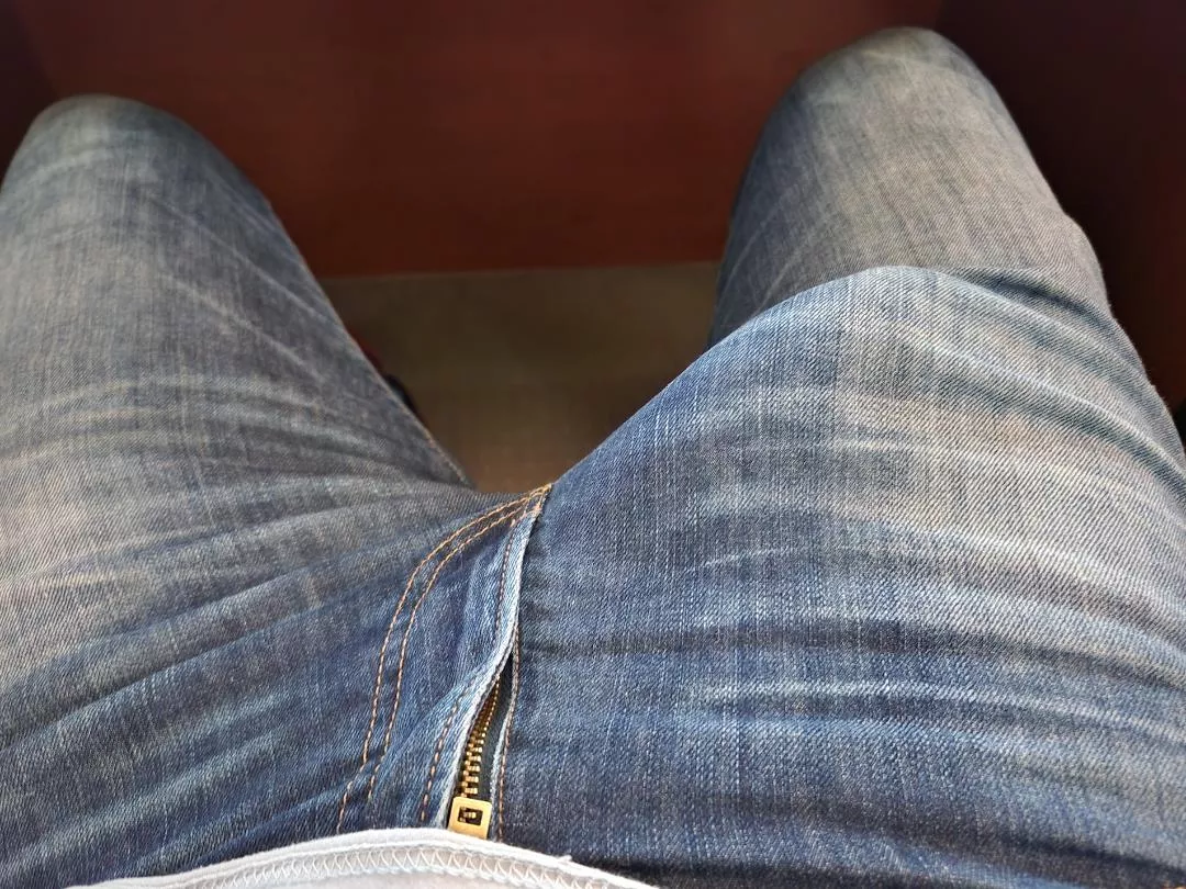 Can you see it well enough? posted by Mydirtythrowaway678