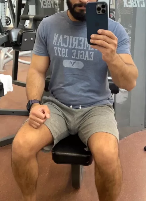 Can you see the head?! by Brazboy88