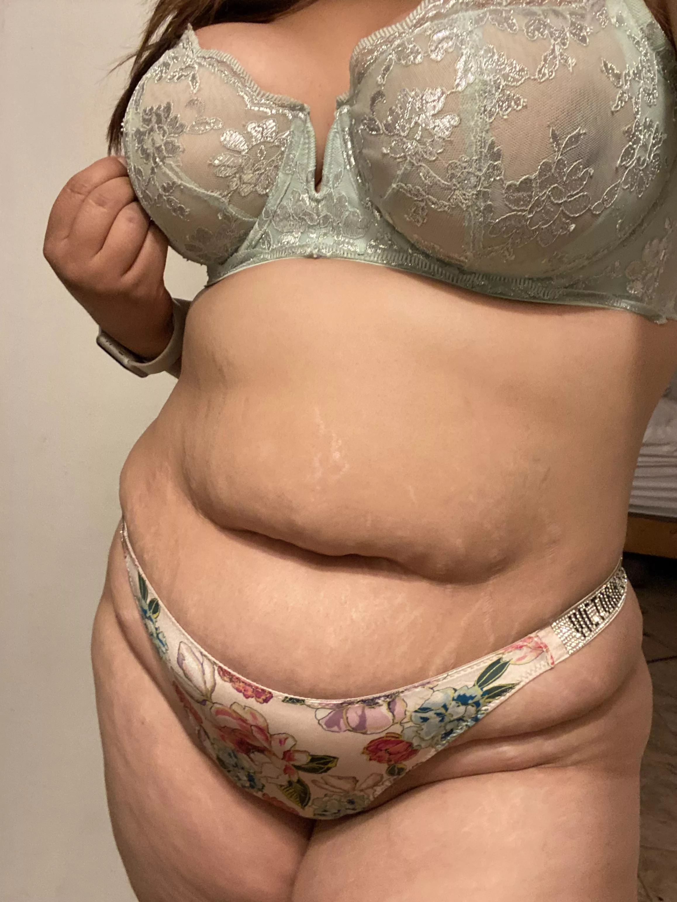 Can you spot the nip 😏😘 posted by Southern-Telephone41