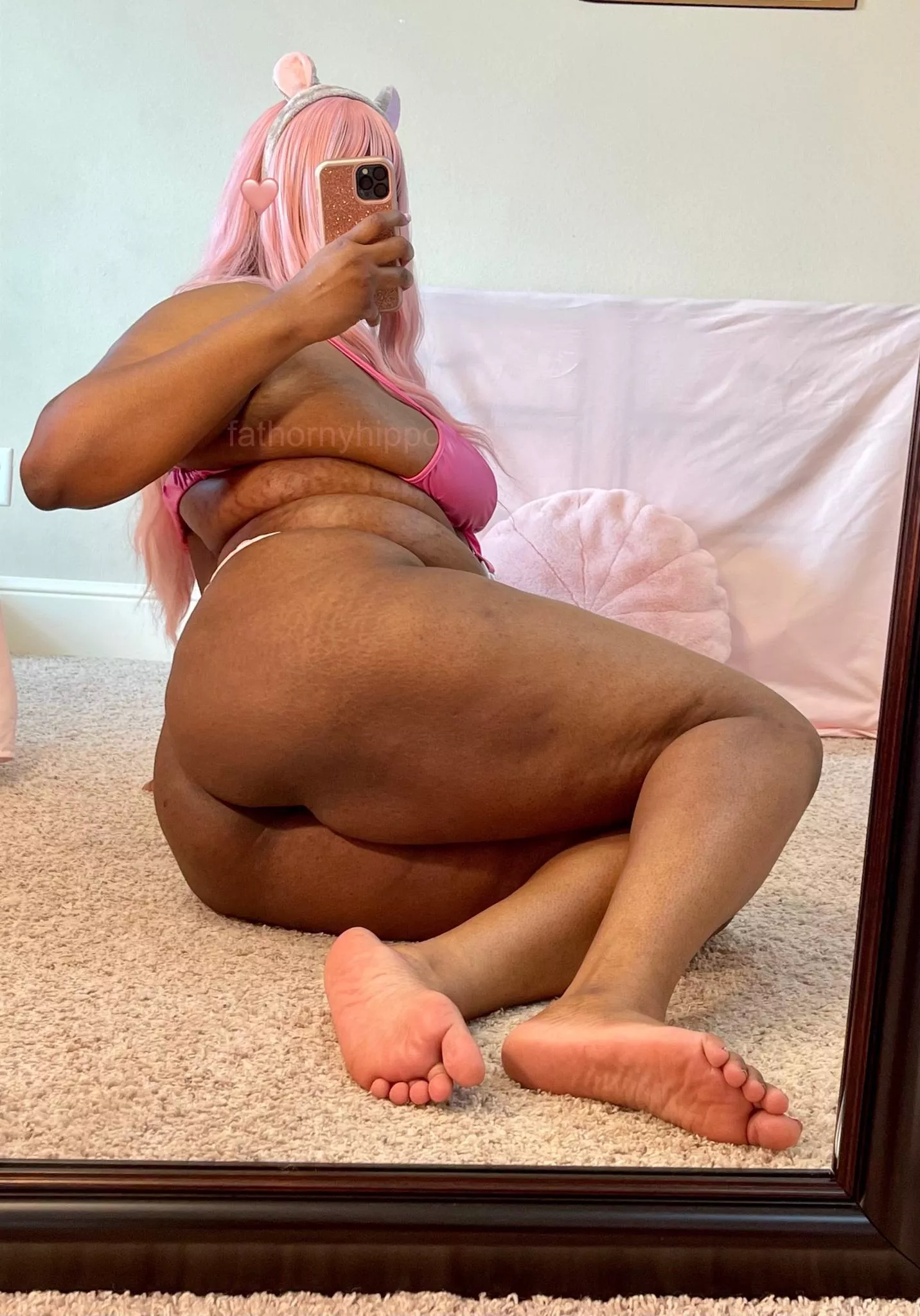 Can you squeeze my cheeks? posted by fathornyhippo