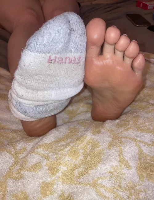 🧦 Can you take them off with your teeth? 🦶🏻 by RoseAllDay25