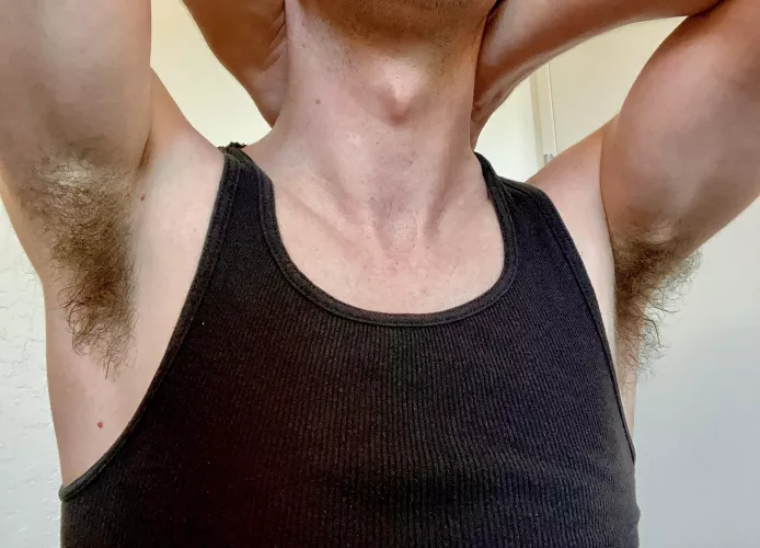 Can you tell it’s hot out? Haha my pits are so sweaty 🥵 by dreamy_haze9