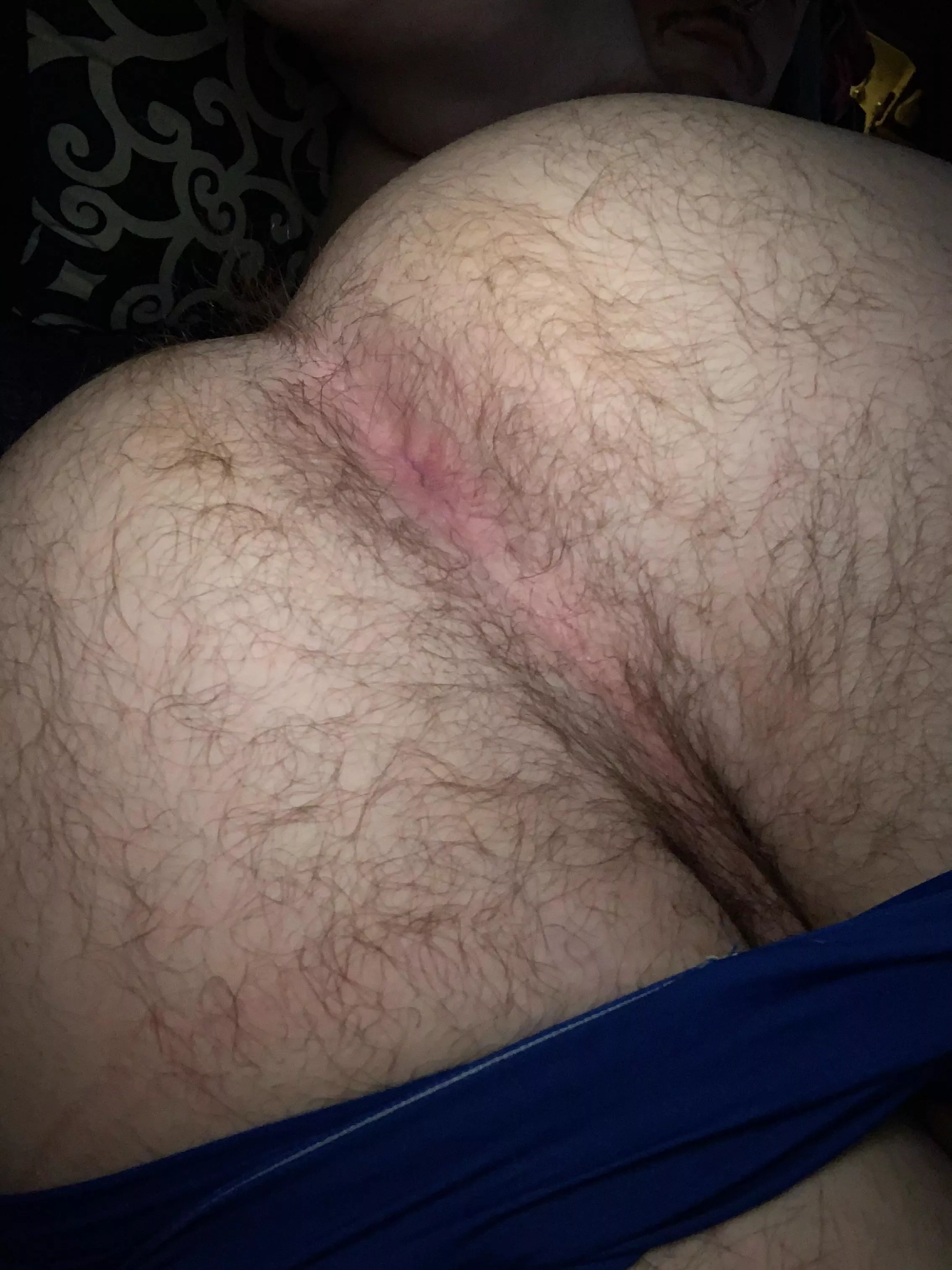 can’t believe i have an ass like this and still can’t get a man 🤦🏻‍♂️ posted by buttmxnch