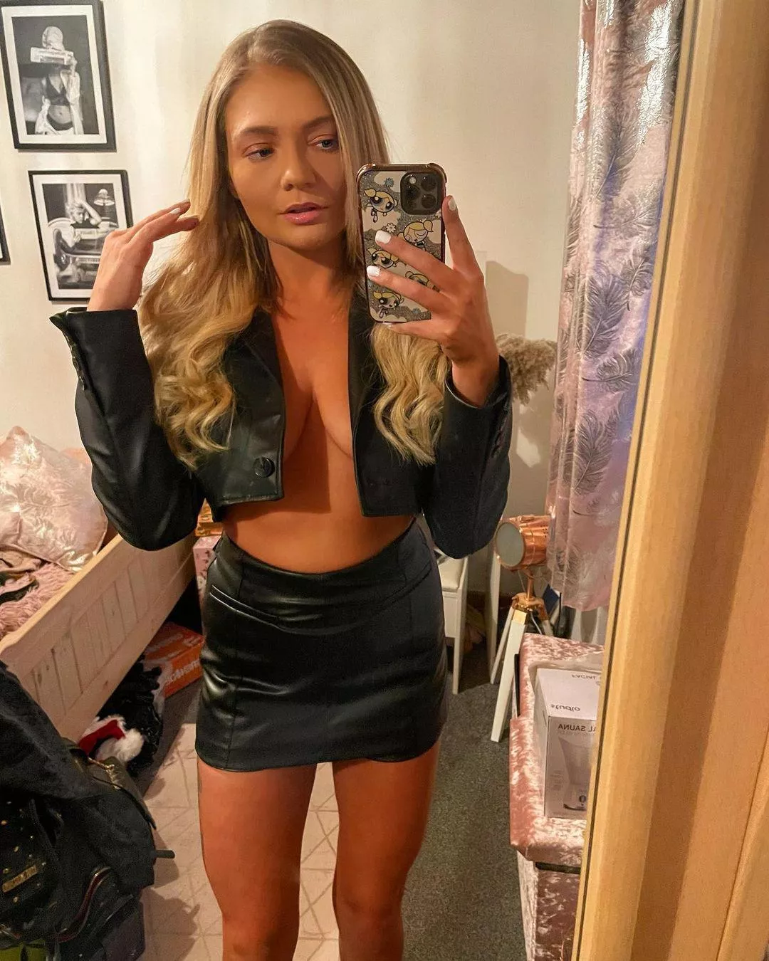 can't believe she goes out like this posted by SotonTom123