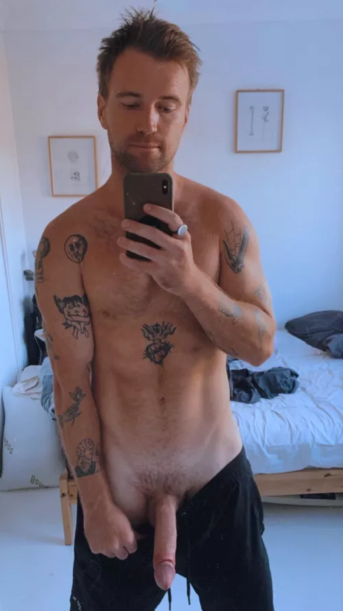 Can’t help but take nudes after a work out! Hope you don’t mind by hot-daddy-fantasy