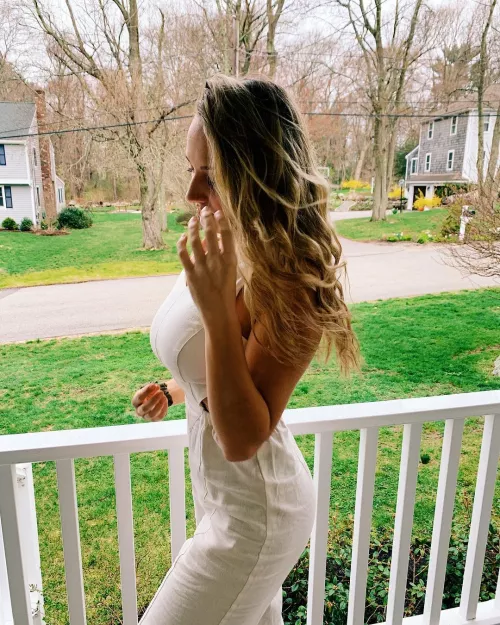 Can't hide from the side by civilrainy