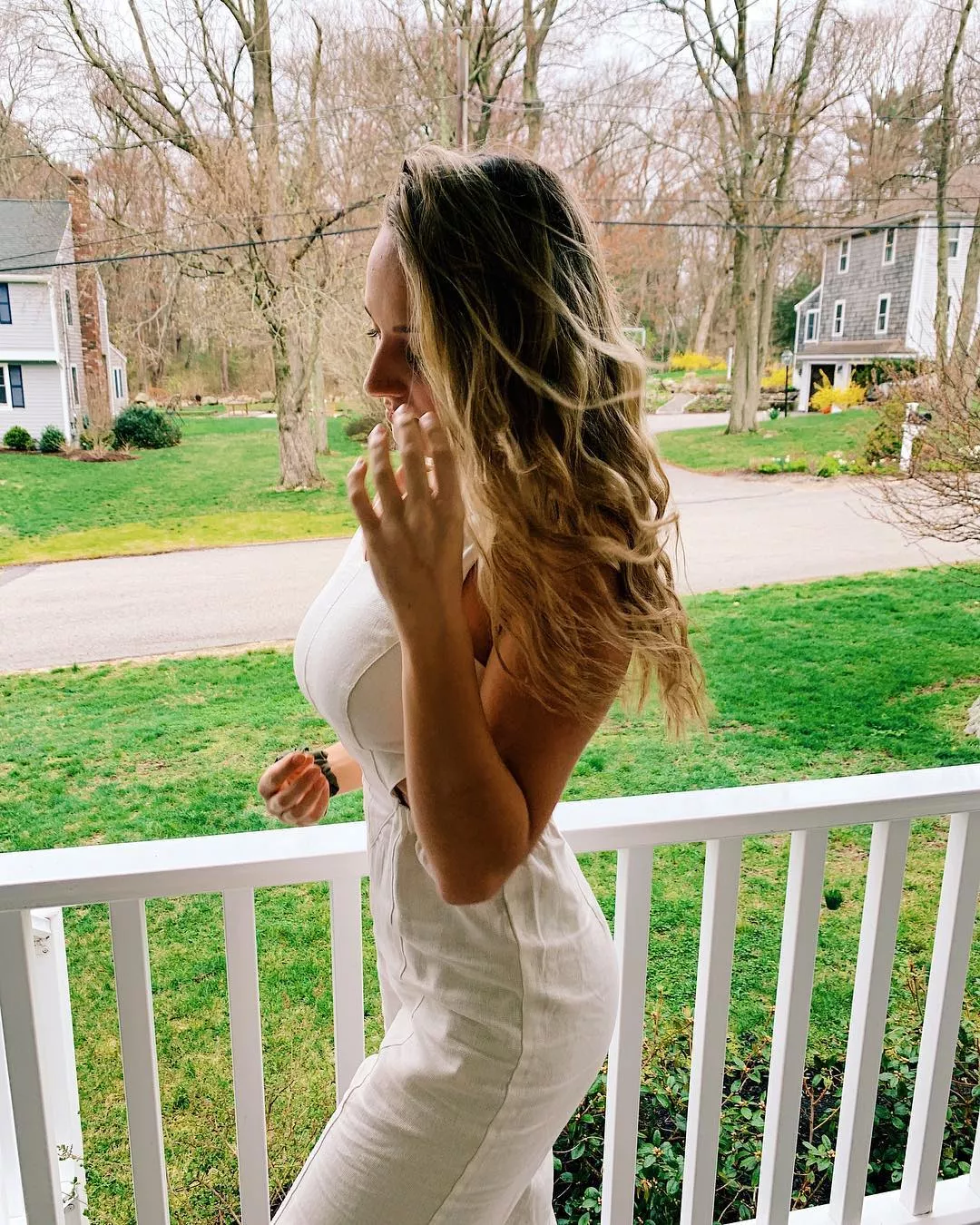 Can't hide from the side posted by civilrainy