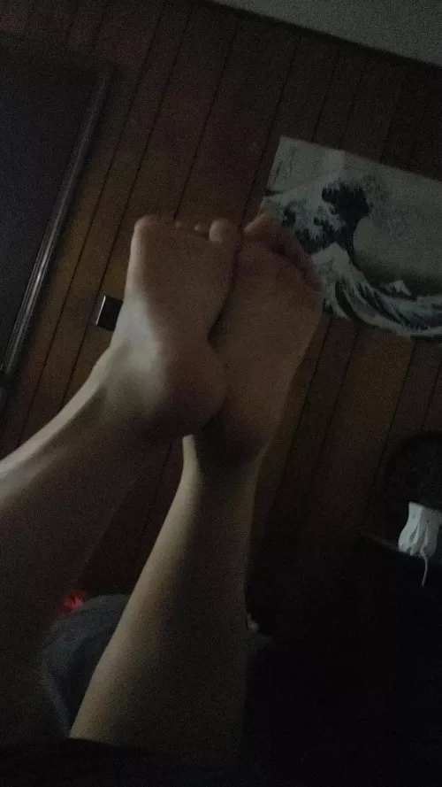 Can't sleep, maybe glaze me? by throwawayb1t