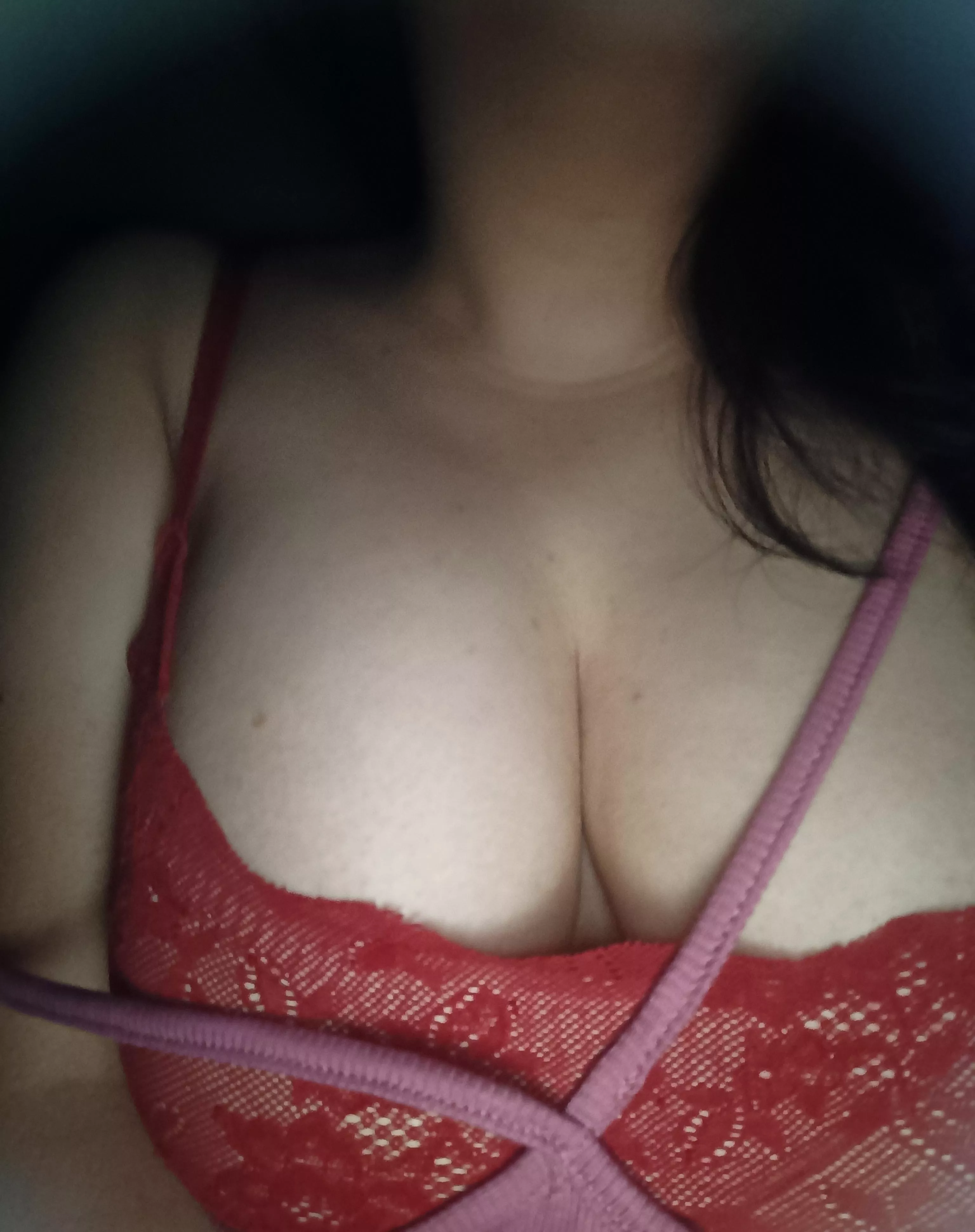 Can't sleep, need cuddles (f) posted by SweetyAlterEgo