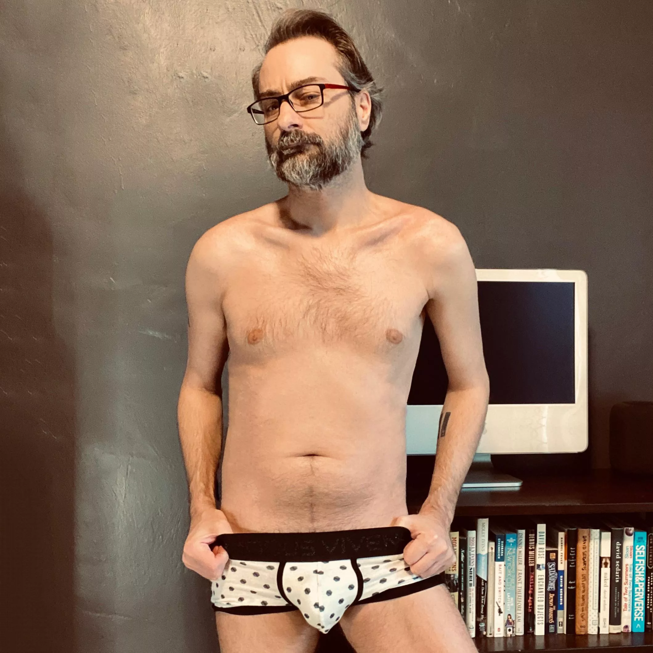 Can't wait until it's warm enough for this to be my non-meeting work wardrobe again. posted by beardishly