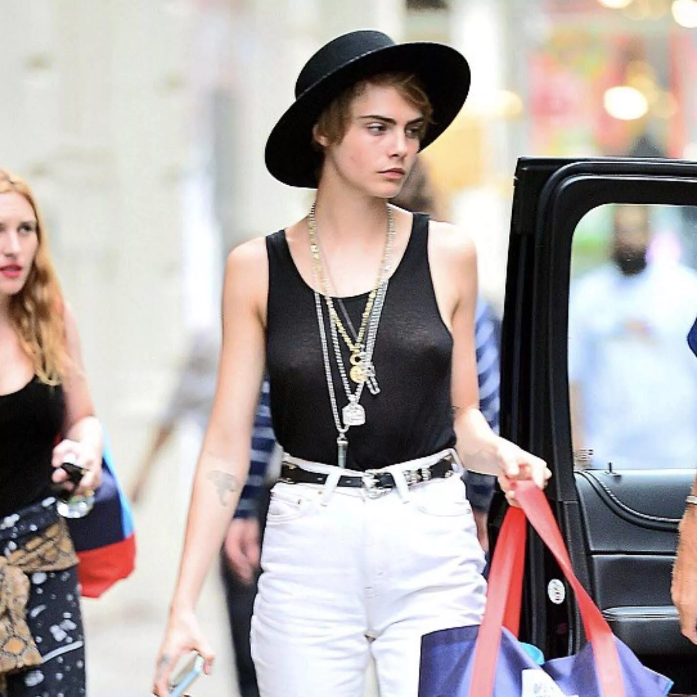 Cara Delevingne posted by curiousbowling