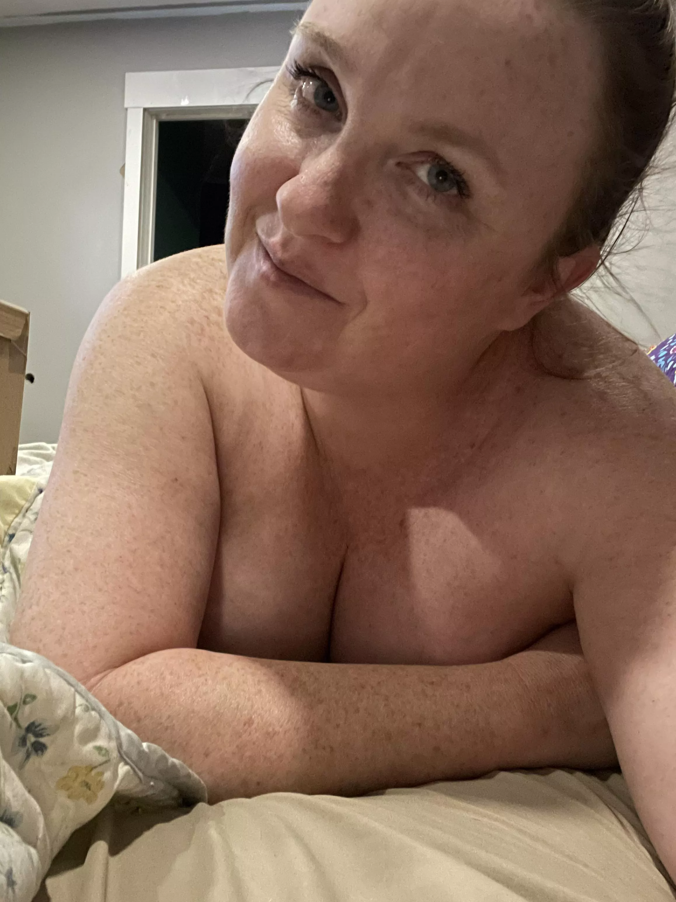 Care to cum here? posted by swingingpeaches