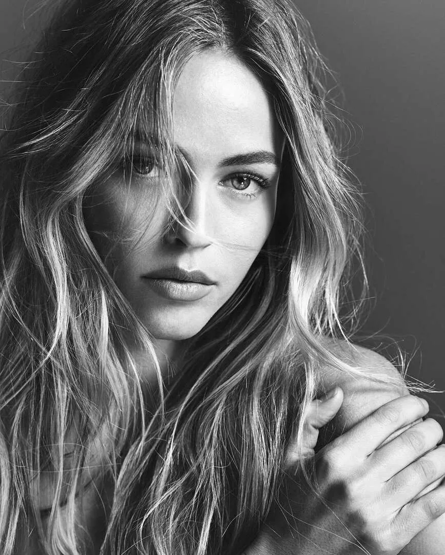 Caroline Kelley posted by SineQuaNon001