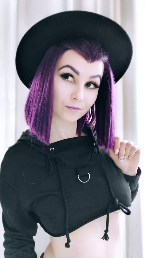 Casual Raven by justBiBs
