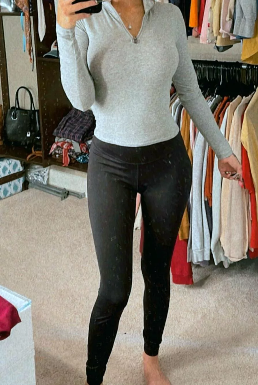 Casually have a plug in posted by imyourfetis420