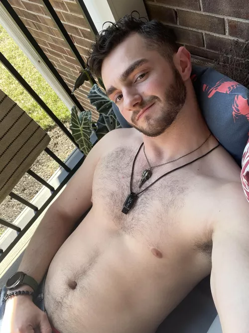 Catching a few rays 🍃☀️ by btwolfing