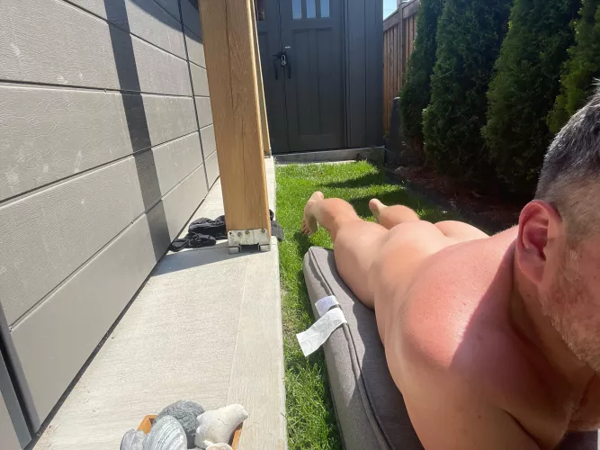 Catching some sun! :) by Angelconcuernos80