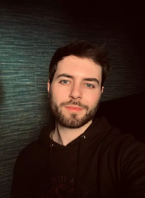 caught that nice evening light 😌 happy friday all! by prmxieia