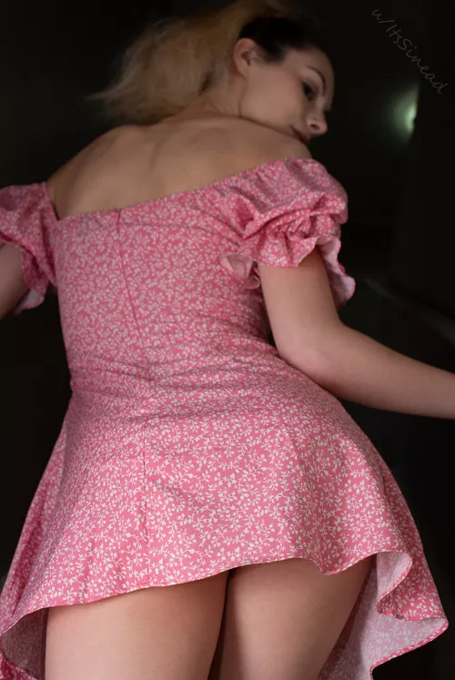 Caught you looking ;) by ItsSinead