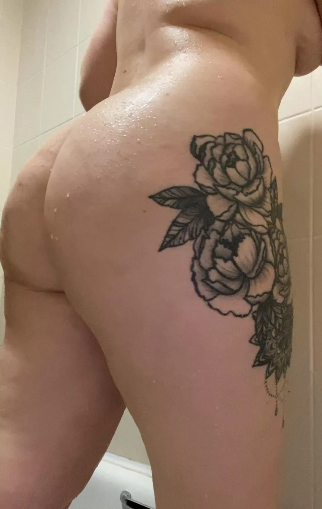 Caution: slippery when wet 😜 posted by candyadams222