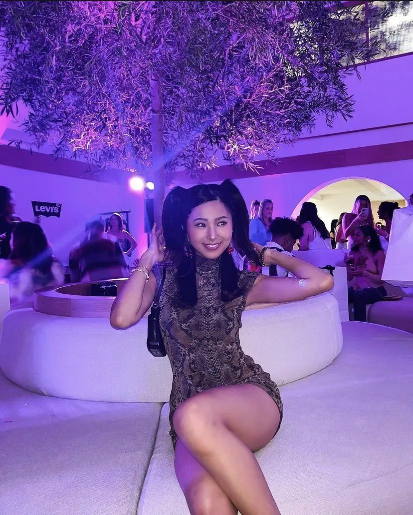 Center of attention posted by WasabiHuman