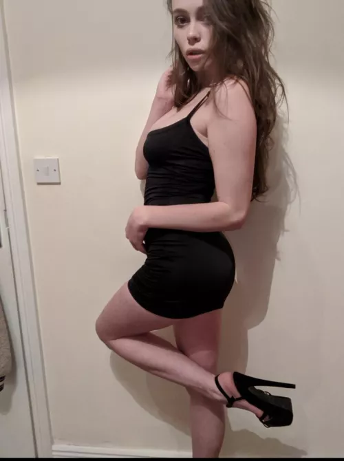 Channelling my inner flamingo 🦩 by SultrySunflowers