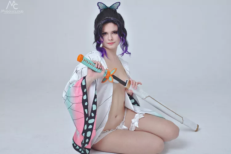 Chariot.cos as Shinobu [Kimetsu no Yaiba] by midoucloud_photo [photographer] by MidouCloud