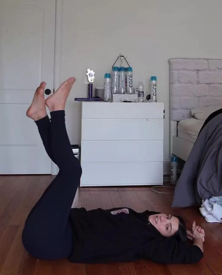 Charli posted by hasqqq