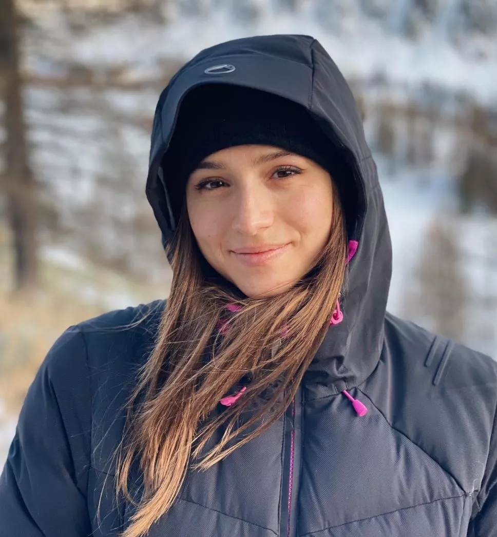 Charlotte Siine posted by James007BondUK