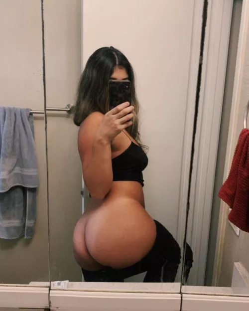 Chat to me, need that black cock to ruin me 🖤♠️ by lucy4bbc