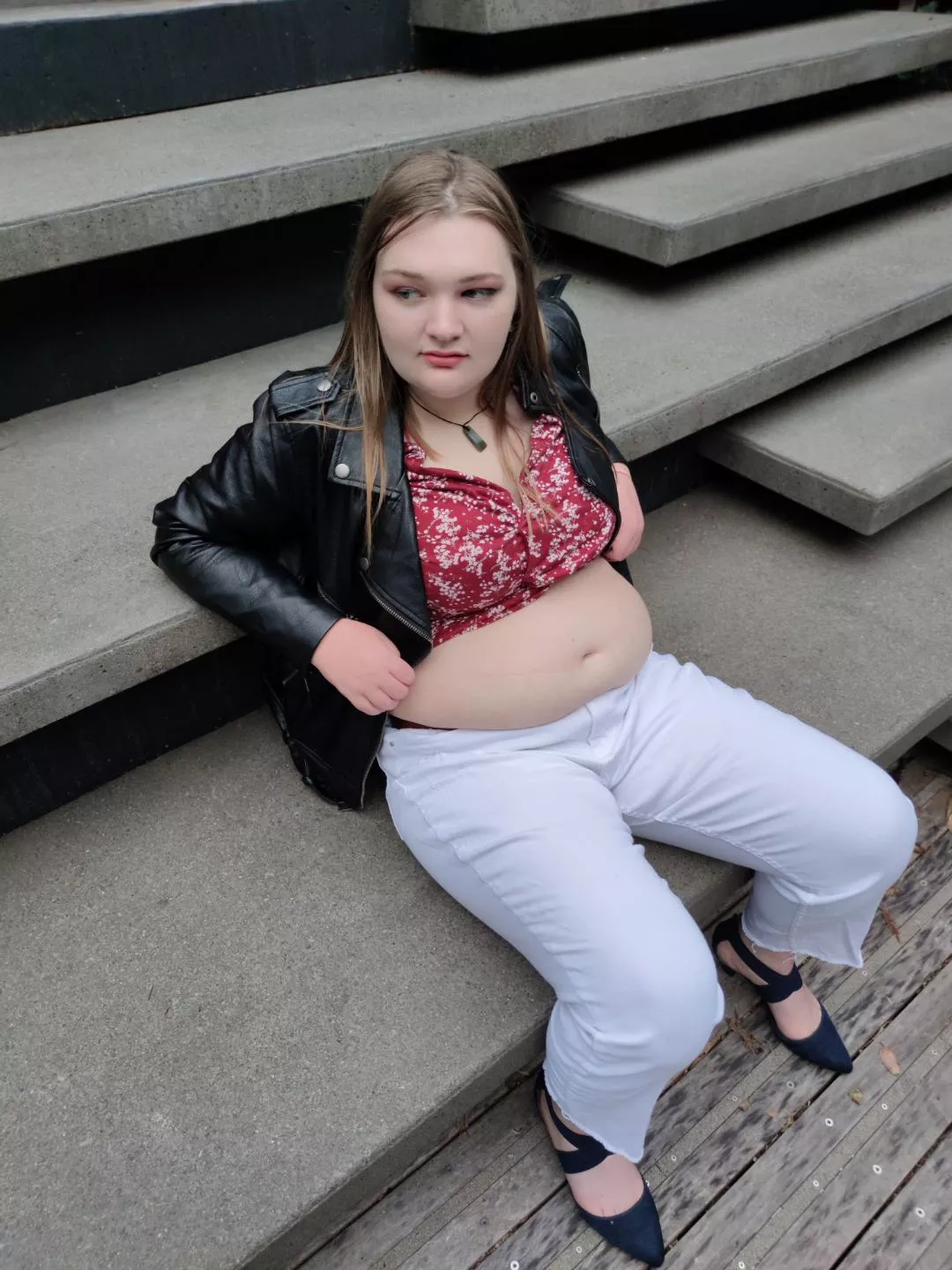 checking if the coast is clear to let it all hang out posted by oxCloverxo