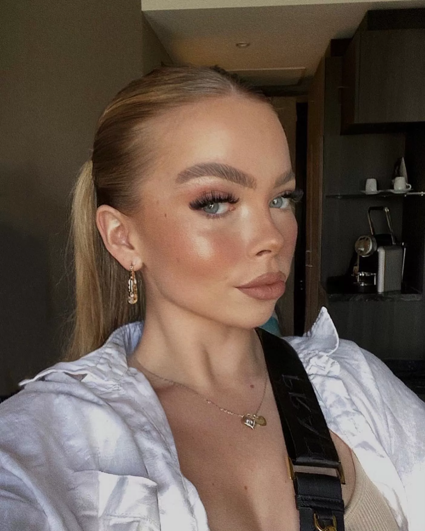 Cheekbones posted by gooningaccount