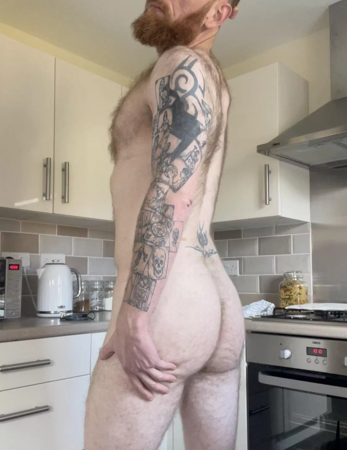 🍑 cheeky Monday bum post 😜 posted by gbrad1983