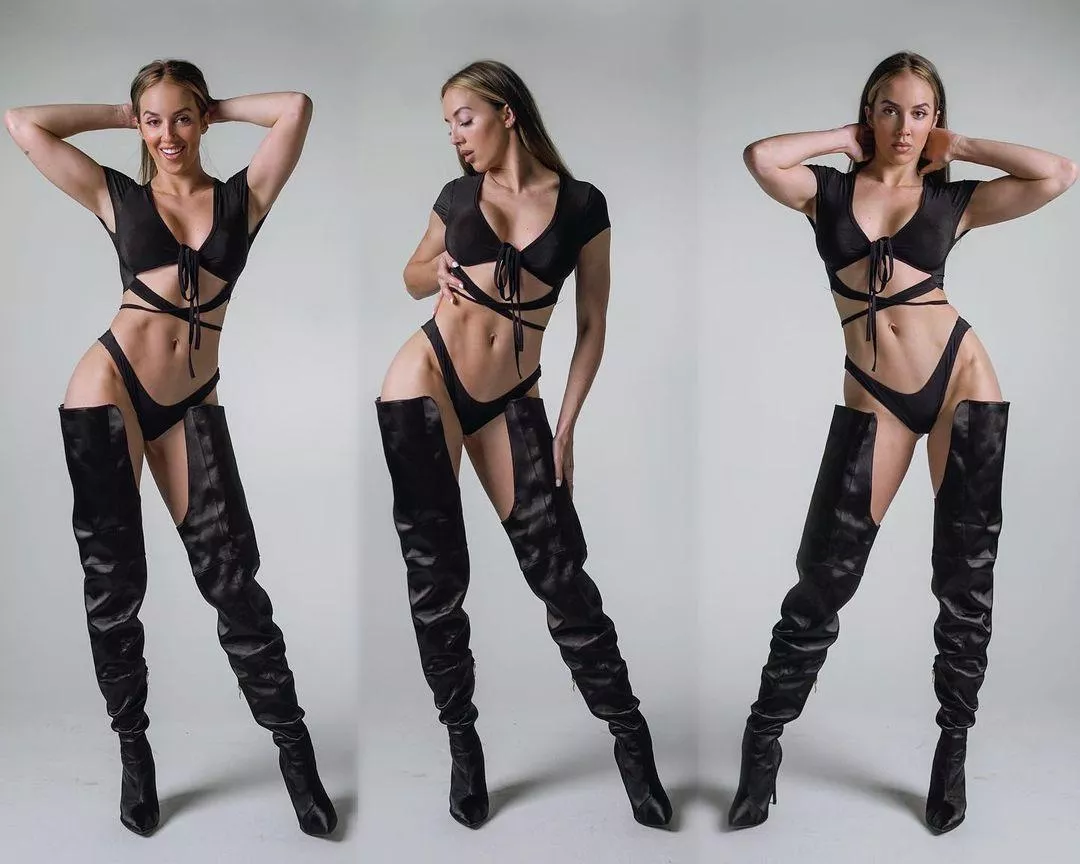 Chelsea Green posted by Monafer