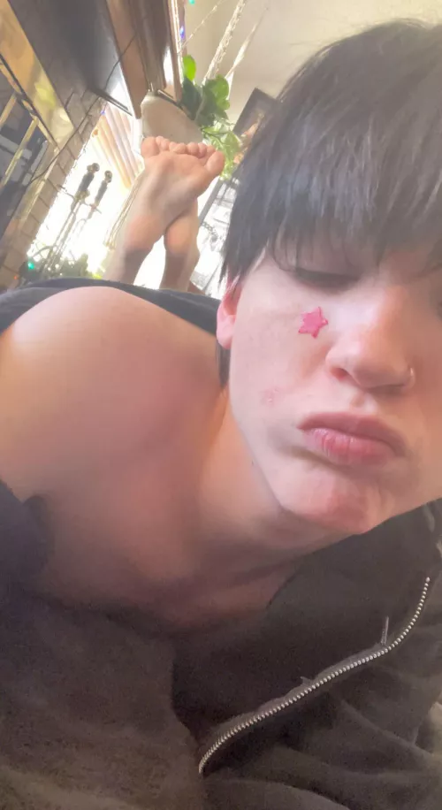 chillin like a villain by connorsonlyfanz