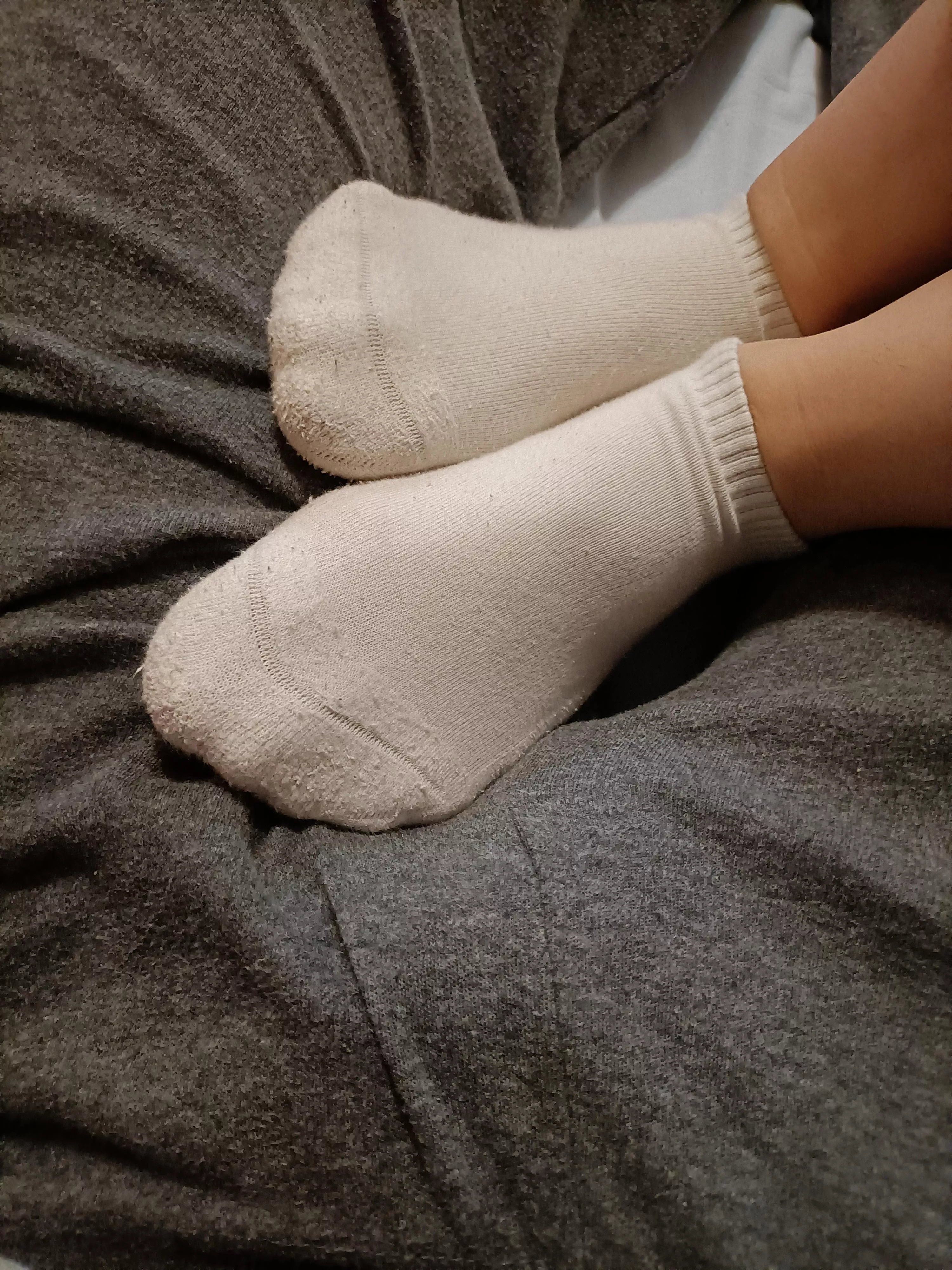 Chillin' on his 🥥 posted by Tiny_feet_girl