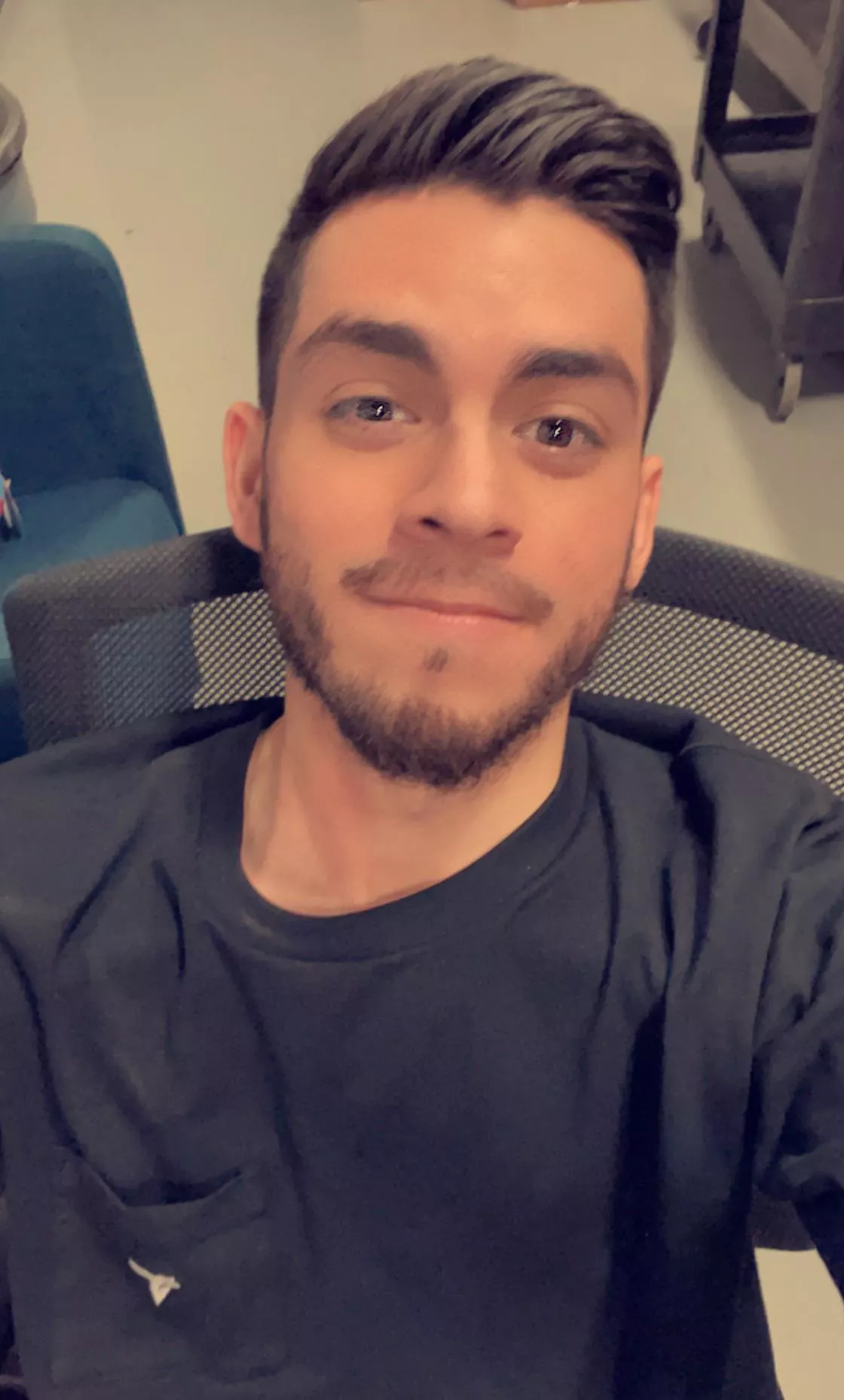 Chilling at work. What’s your starter gonna be for Scarlet/Violet and why is it Sprigatito? posted by Joeymoa