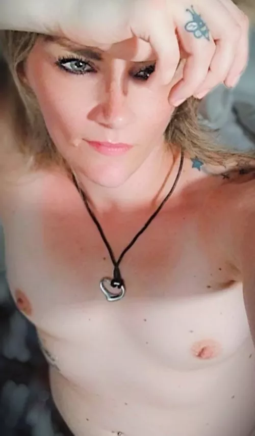 Chilling in a rare moment of peace. by tilthecasketdrops