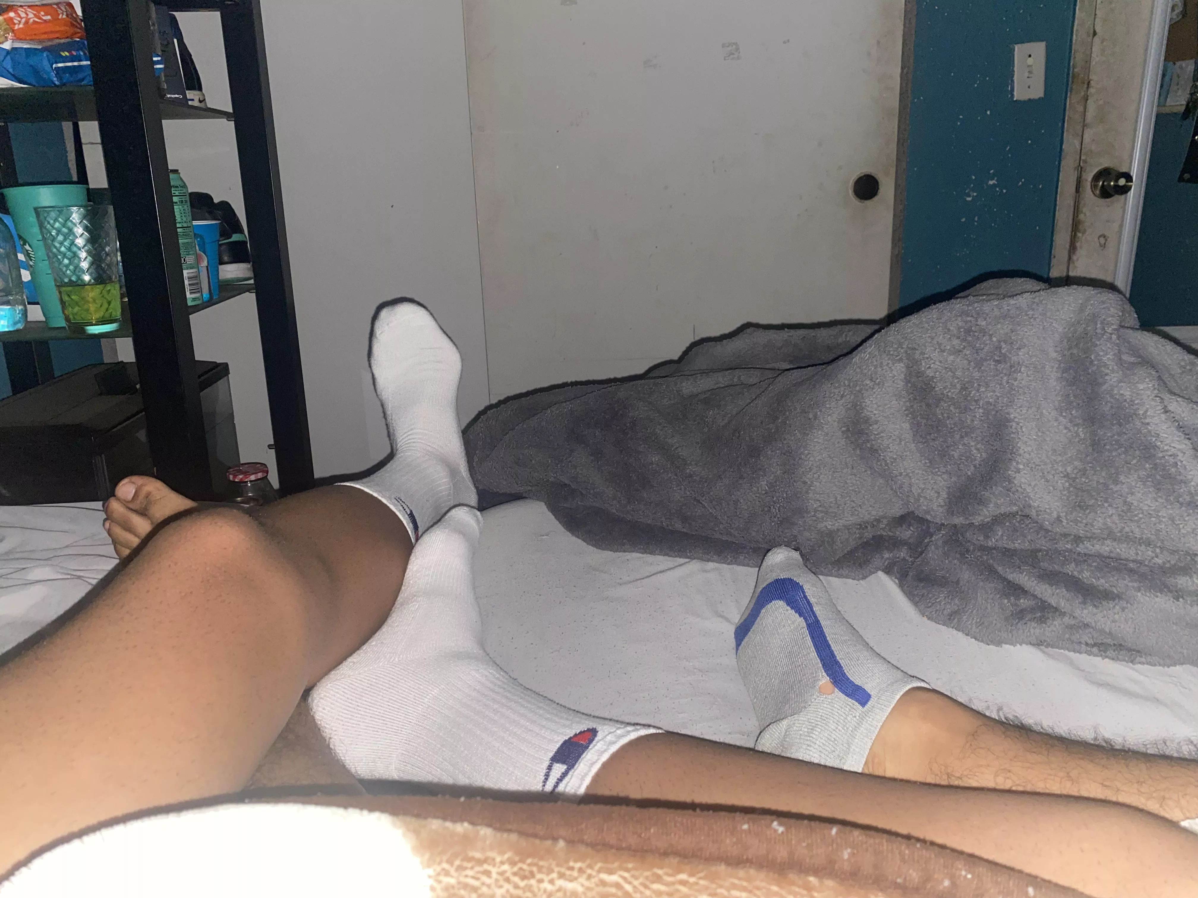 Chilling in bed posted by jespatas