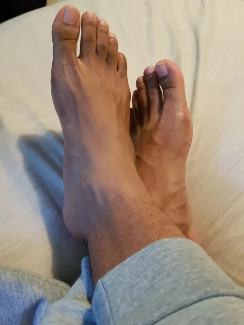 chilling in sweats by Ietskleins